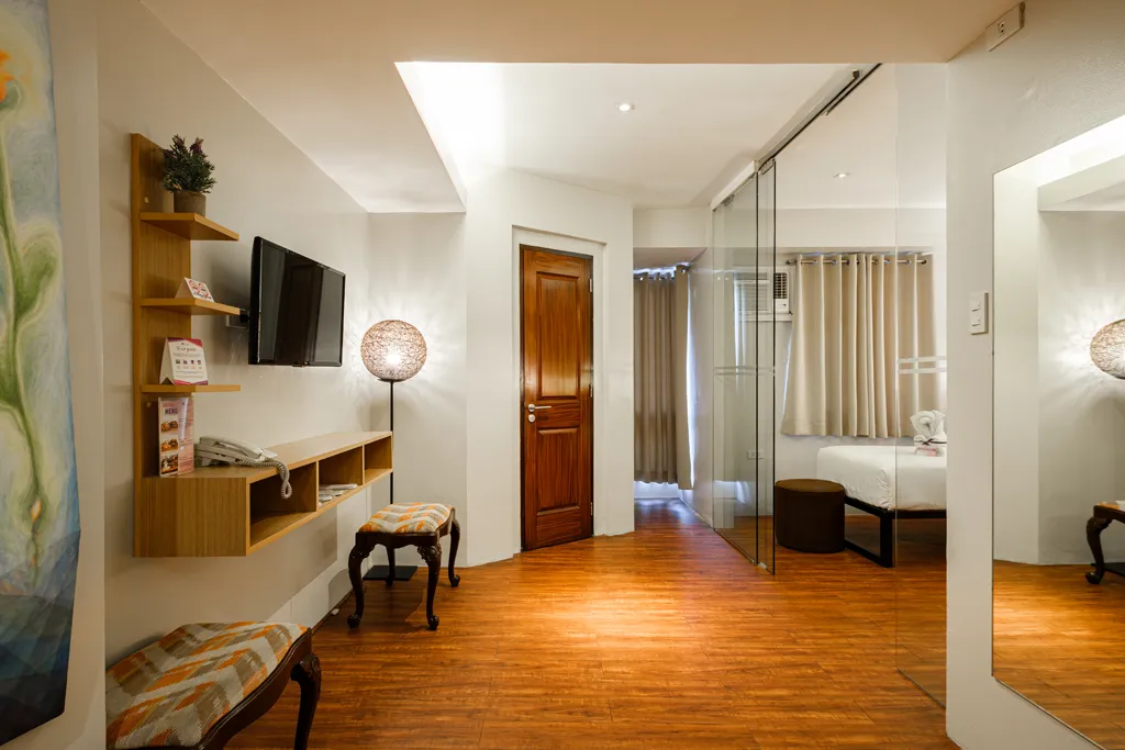 MySpace BGC Family Suite Room